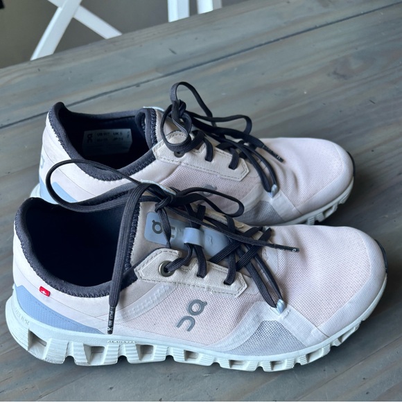 On Running Women's Athletic Shoes - Cream and Black - Picture 1 of 7